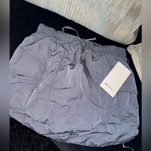 LULULEMON NYLON CARGO MINI SKIRT 🩶